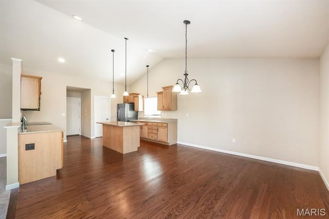 1411 Sauk Trail, O'fallon, IL 62269