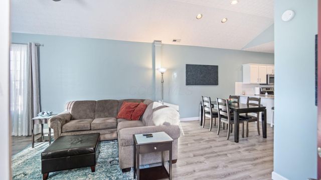 3669 Stoneway Point, Powell, OH 43065