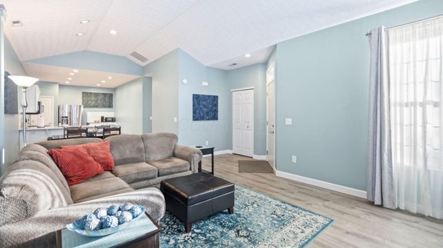 3669 Stoneway Point, Powell, OH 43065