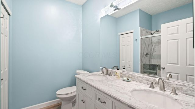 3669 Stoneway Point, Powell, OH 43065