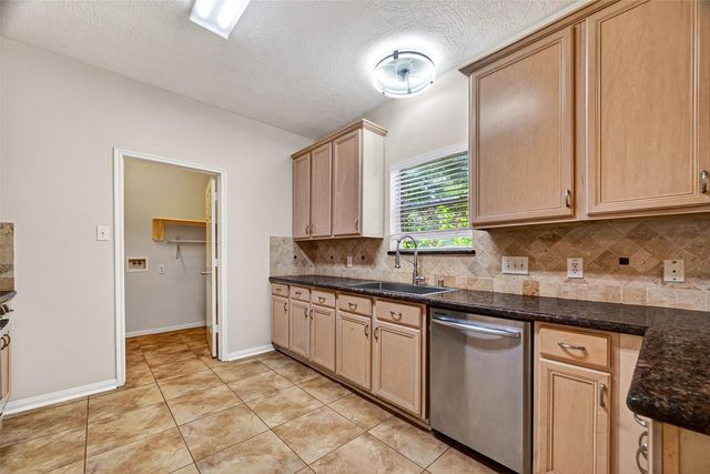 3815 Kristin Lee Lane, Houston, TX 77014