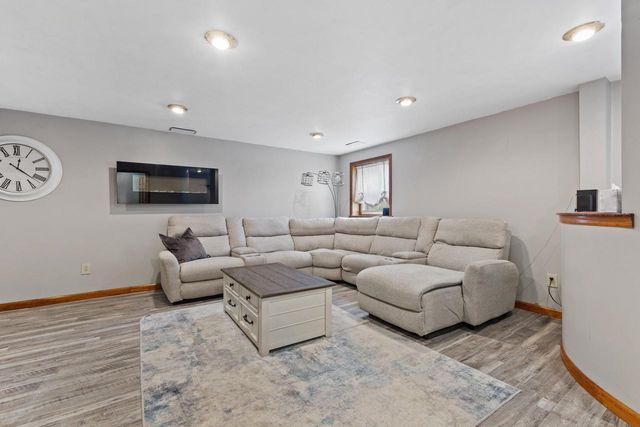 1525 Prairie DRIVE, Racine, WI 53406