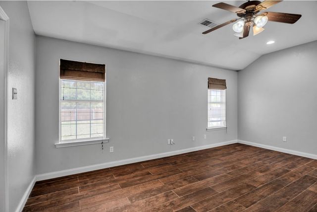 105 Maple Ave, Coahoma, TX 79511