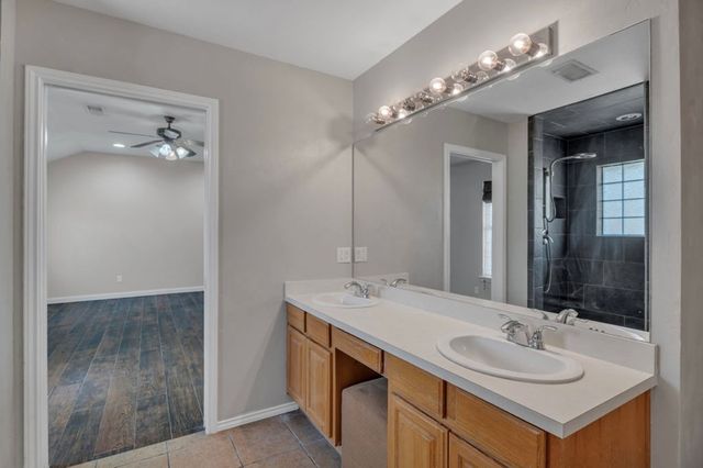 105 Maple Ave, Coahoma, TX 79511