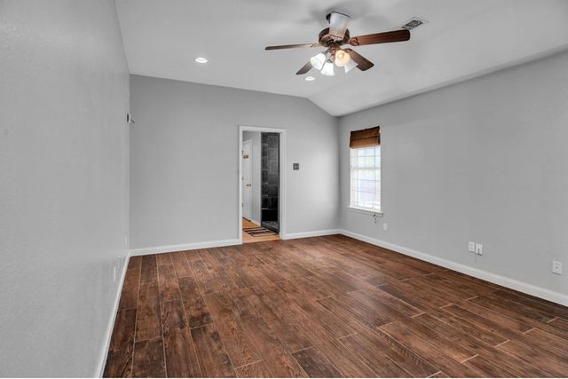 105 Maple Ave, Coahoma, TX 79511