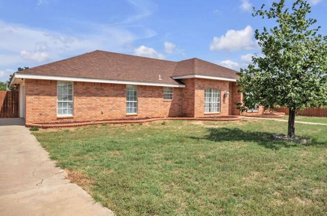 105 Maple Ave, Coahoma, TX 79511