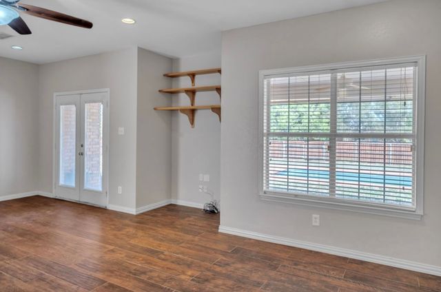 105 Maple Ave, Coahoma, TX 79511