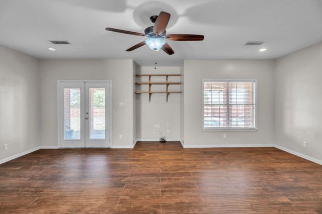 105 Maple Ave, Coahoma, TX 79511