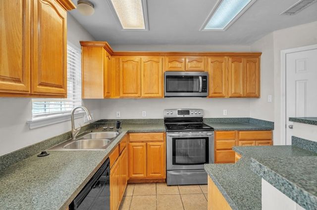 105 Maple Ave, Coahoma, TX 79511