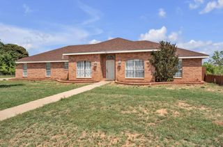105 Maple Ave, Coahoma, TX 79511