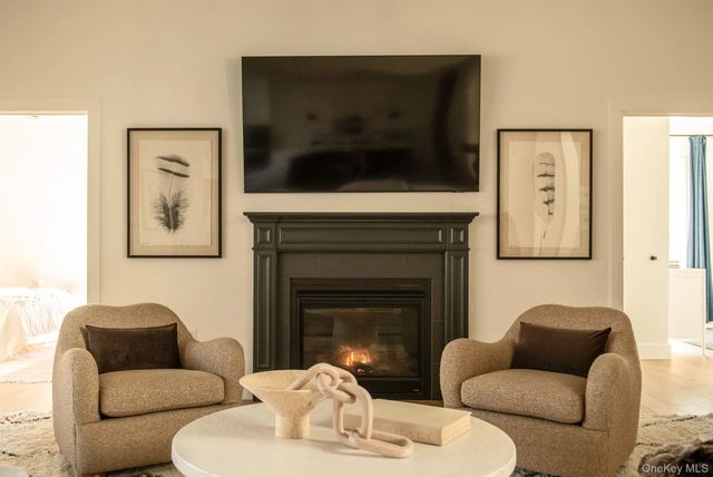 11 Crimson Hill Road, Rhinebeck, NY 12572