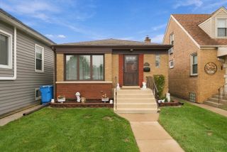 3242 N Oleander Avenue, Chicago, IL 60634