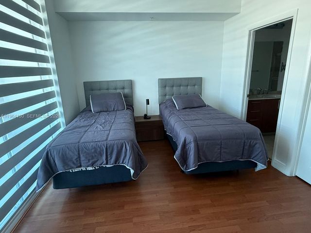 1945 S Ocean Dr 709, Hallandale Beach, FL 33009