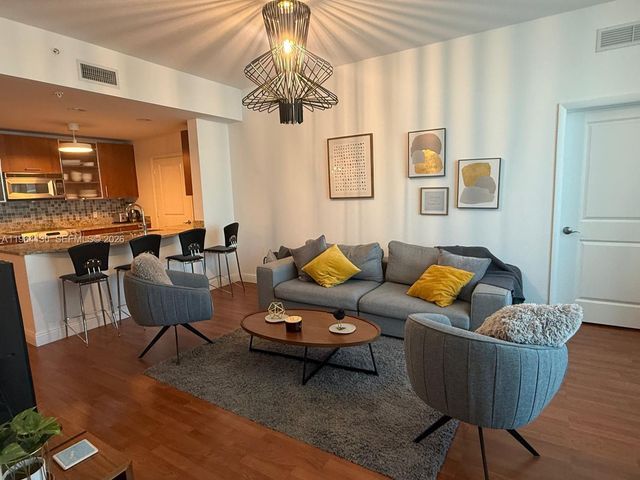 1945 S Ocean Dr 709, Hallandale Beach, FL 33009