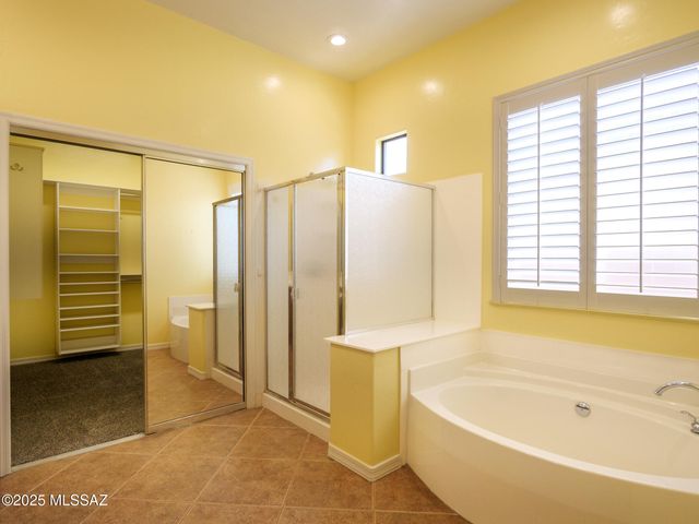 13065 N High Hawk Drive, Marana, AZ 85658
