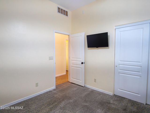 13065 N High Hawk Drive, Marana, AZ 85658