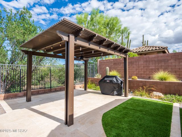 13065 N High Hawk Drive, Marana, AZ 85658