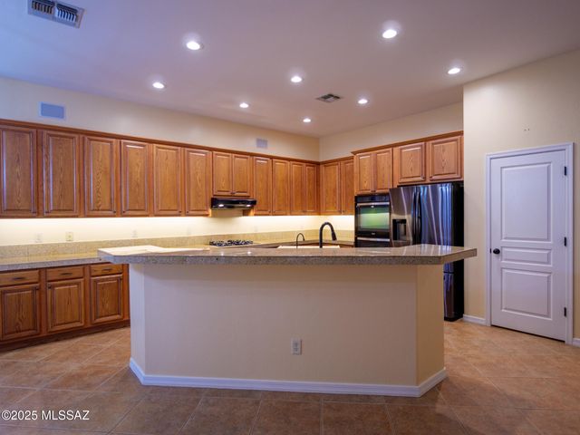 13065 N High Hawk Drive, Marana, AZ 85658
