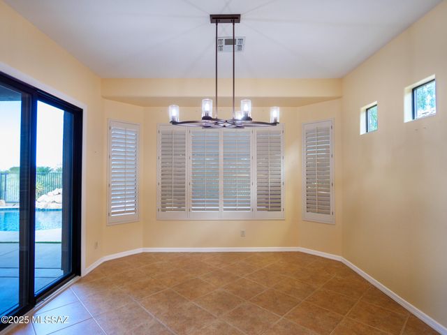 13065 N High Hawk Drive, Marana, AZ 85658