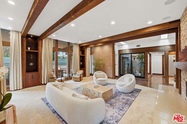 17424 Cumpston Street, Encino (los Angeles), CA 91316