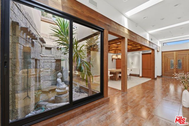 17424 Cumpston Street, Encino (los Angeles), CA 91316