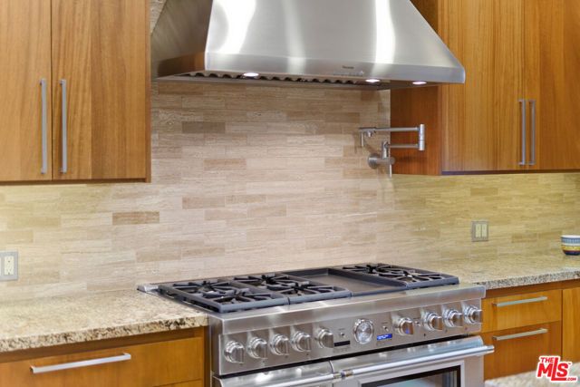 17424 Cumpston Street, Encino (los Angeles), CA 91316