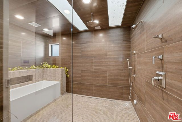 17424 Cumpston Street, Encino (los Angeles), CA 91316