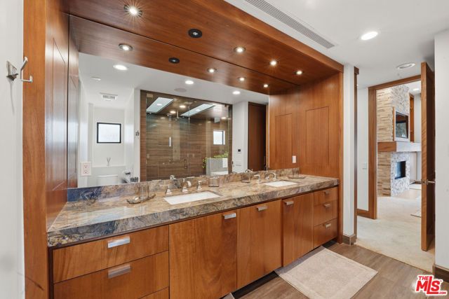 17424 Cumpston Street, Encino (los Angeles), CA 91316