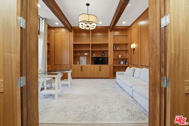 17424 Cumpston Street, Encino (los Angeles), CA 91316