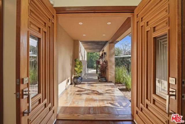 17424 Cumpston Street, Encino (los Angeles), CA 91316