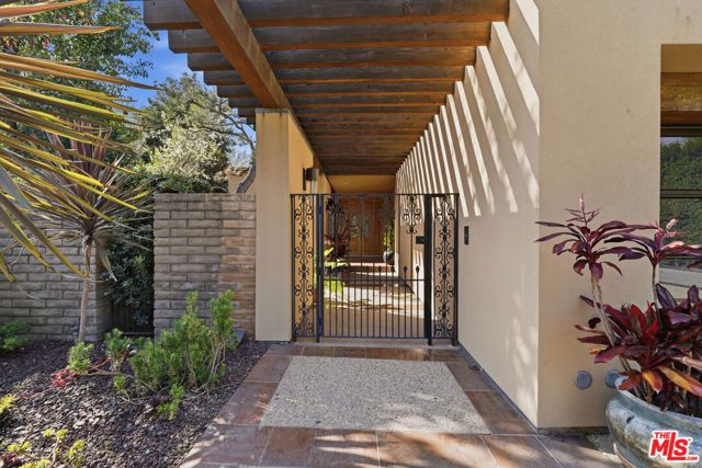 17424 Cumpston Street, Encino (los Angeles), CA 91316