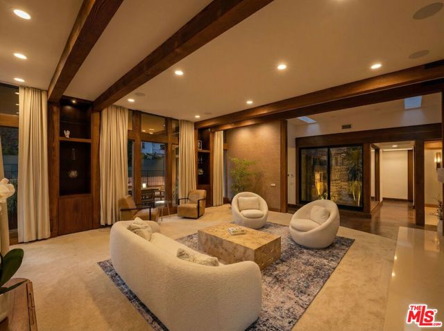 17424 Cumpston Street, Encino (los Angeles), CA 91316