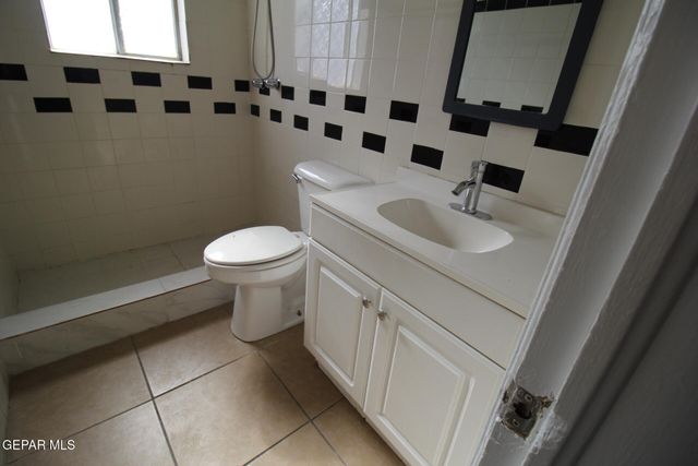 3200 RICHMOND Avenue, El Paso, TX 79930