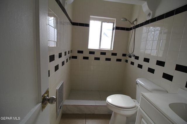 3200 RICHMOND Avenue, El Paso, TX 79930