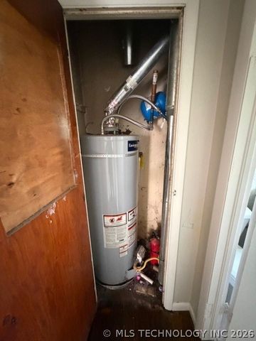 1821 W Archer Street, Tulsa, OK 74127