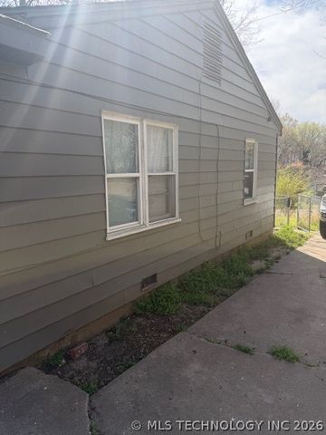 1821 W Archer Street, Tulsa, OK 74127