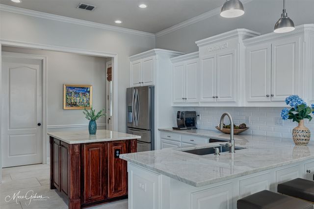 102 Chesterton Court, Bossier City, LA 71111