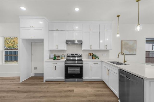 1125 E Humbolt Street, Fort Worth, TX 76104