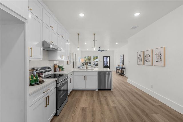 1125 E Humbolt Street, Fort Worth, TX 76104