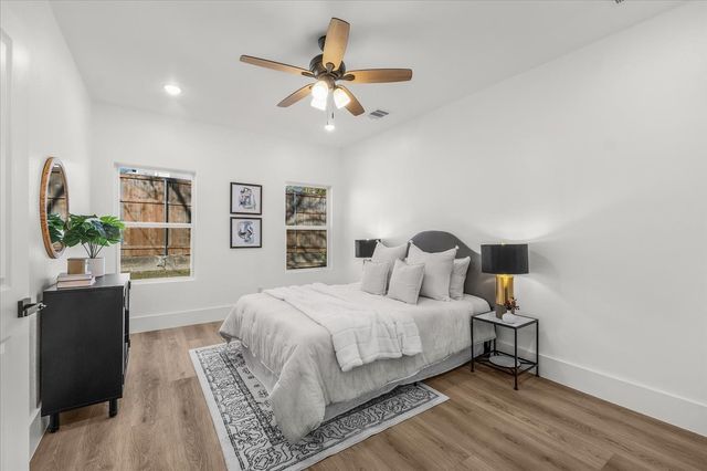 1125 E Humbolt Street, Fort Worth, TX 76104