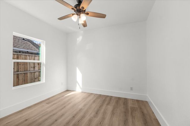 1125 E Humbolt Street, Fort Worth, TX 76104