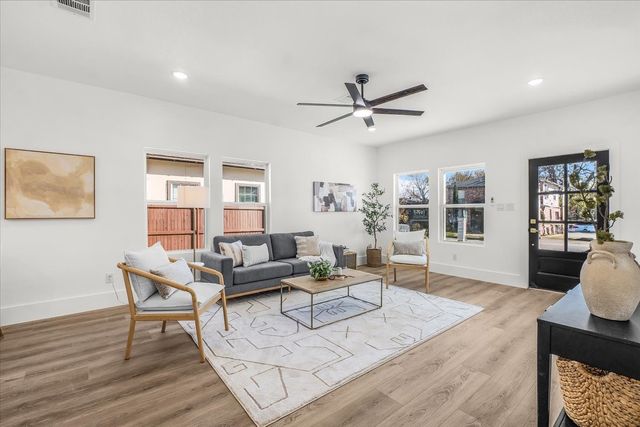 1125 E Humbolt Street, Fort Worth, TX 76104