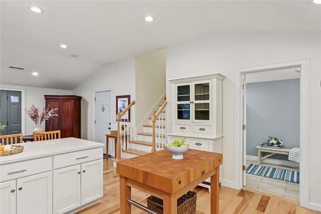 23 Shadbush Trail, Narragansett, RI 02874
