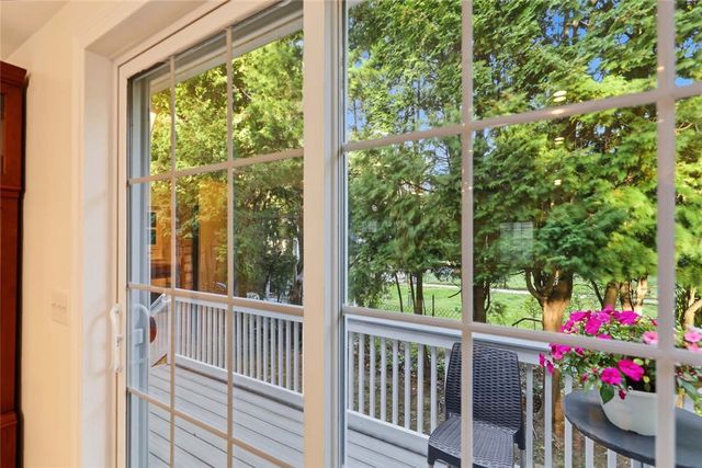 23 Shadbush Trail, Narragansett, RI 02874