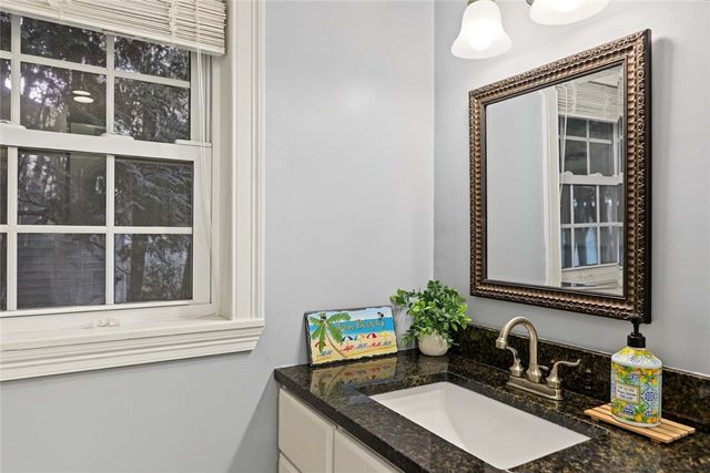 23 Shadbush Trail, Narragansett, RI 02874