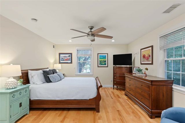 23 Shadbush Trail, Narragansett, RI 02874