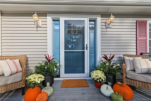 23 Shadbush Trail, Narragansett, RI 02874