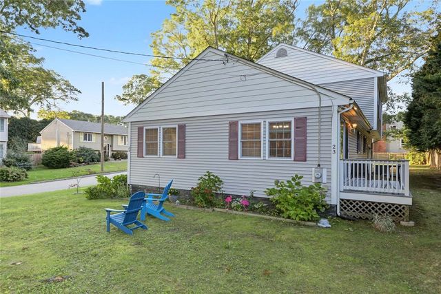 23 Shadbush Trail, Narragansett, RI 02874
