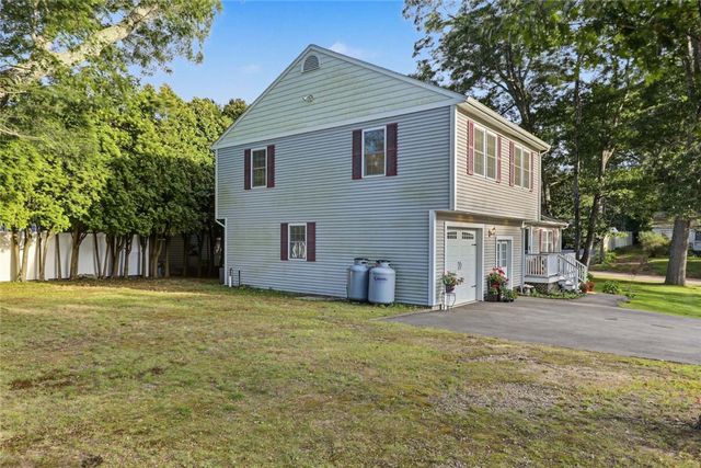 23 Shadbush Trail, Narragansett, RI 02874