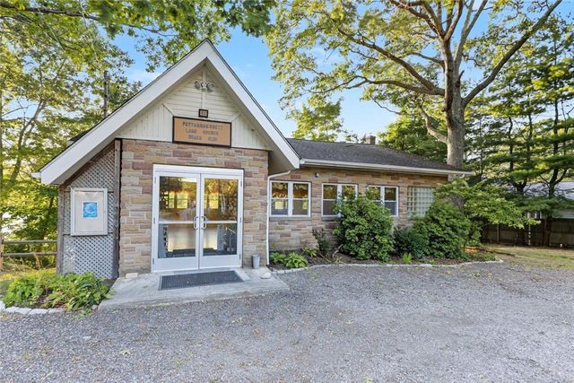 23 Shadbush Trail, Narragansett, RI 02874